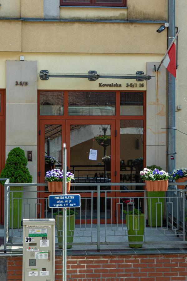 Apartament Kowalska Starowka Apartment แอลบลอง ภายนอก รูปภาพ